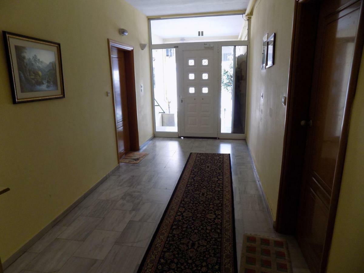 George'S Apartment In Volos Area エクステリア 写真