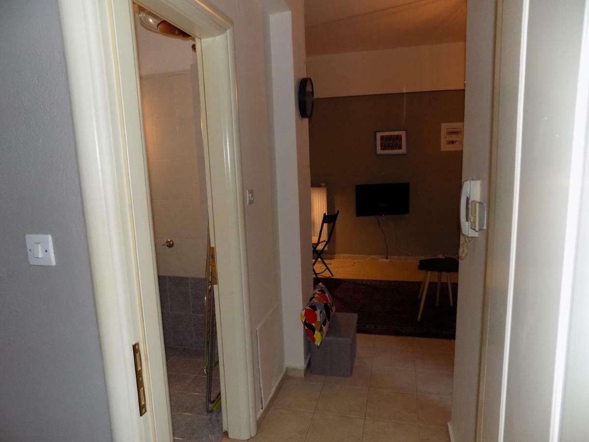 George'S Apartment In Volos Area エクステリア 写真